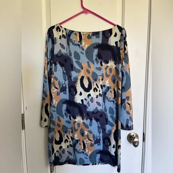 DVF 100% silk long sleeved minidress. - Picture 2 of 5